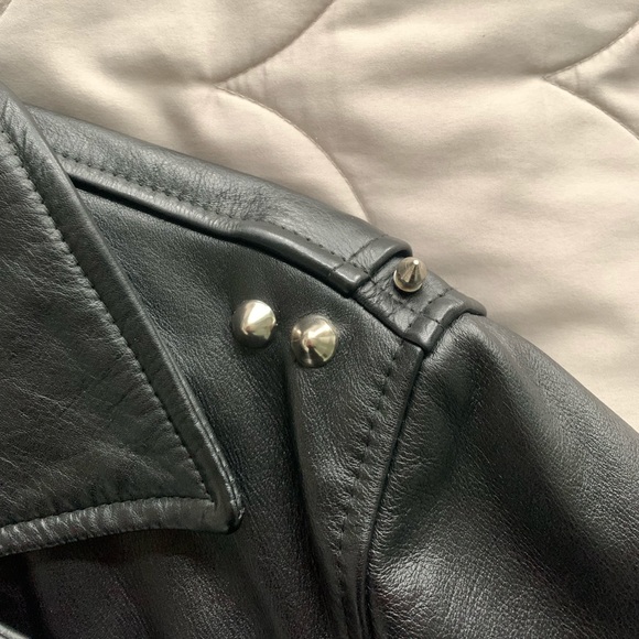 Iconic Men’s Leather Biker Jacket - Picture 5 of 14